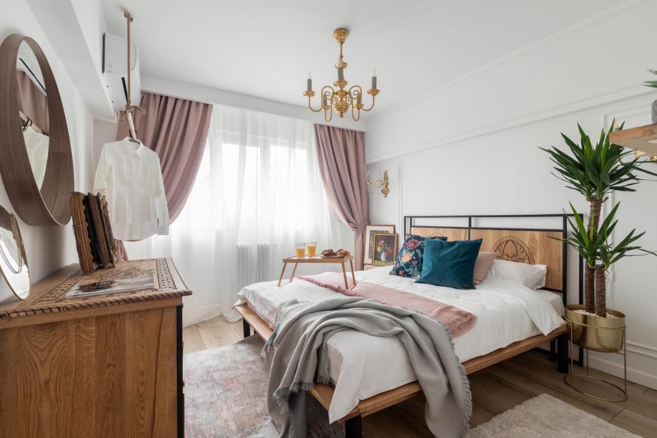 Eclectic 3 Bedroom Calea Victoriei By Urbanesq Bukarest Eksteriør billede