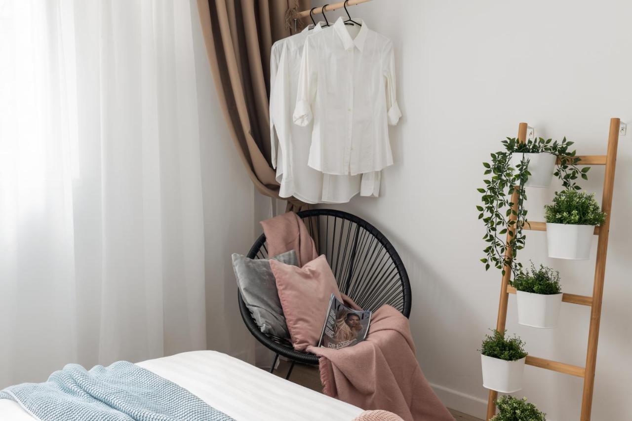 Eclectic 3 Bedroom Calea Victoriei By Urbanesq Bukarest Eksteriør billede